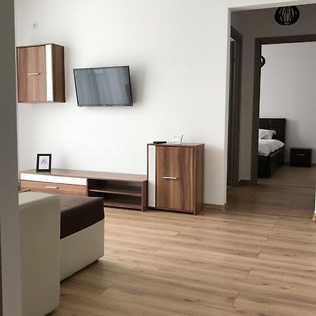 Executive Apartments 2 Крайова Екстериор снимка