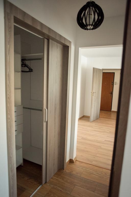Executive Apartments 2 Крайова Екстериор снимка